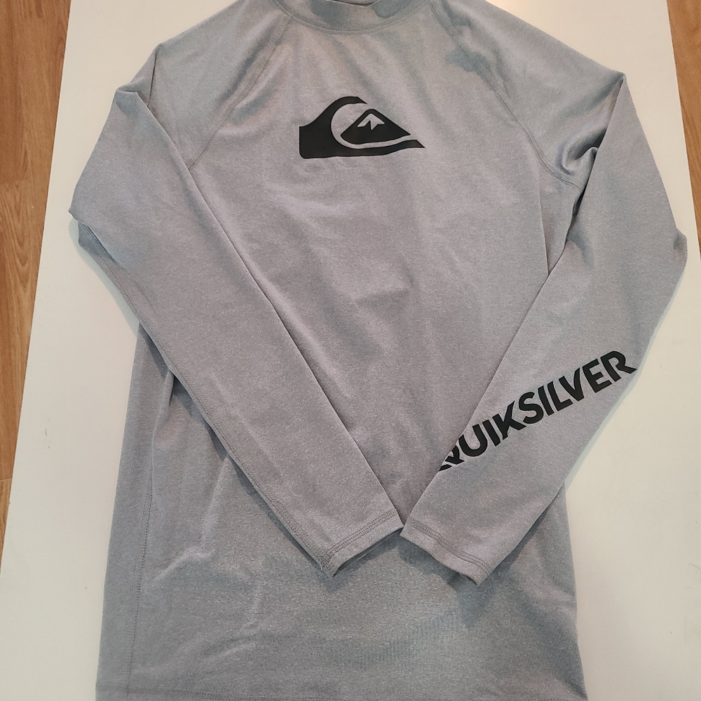 Quiksilver long sleeve shirt
